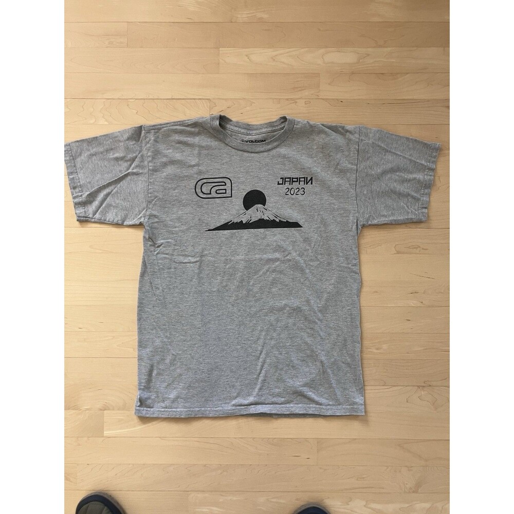 Volcom Japan T Shirt 2023 Size Medium Men’s Gray 90% Cotton